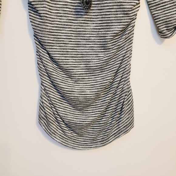 iZ Byer | Women's Striped Scoopneck Cinched Shirt With Necklace (Size Medium) - Picture 11 of 14